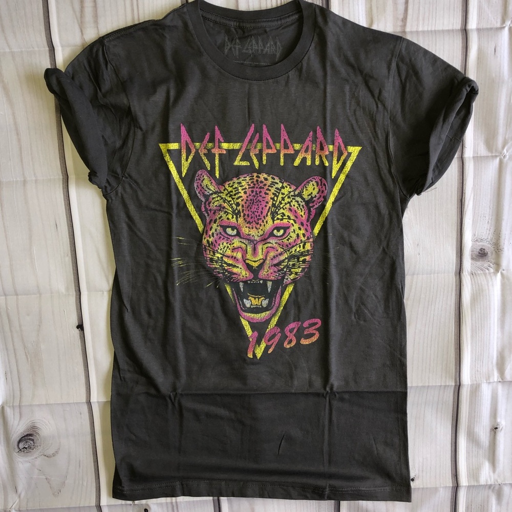 Def Leppard Rolled Sleeve T-Shirt New - Picture 3 of 10